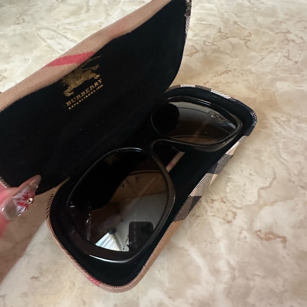 Burberry Black Sunglasses with Plaid Case